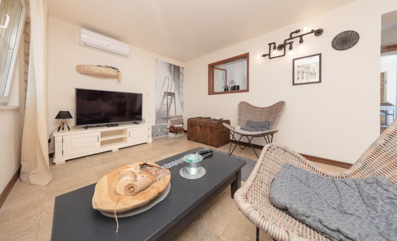 Casa Mia - Apartman Zara Медулин Екстериор снимка