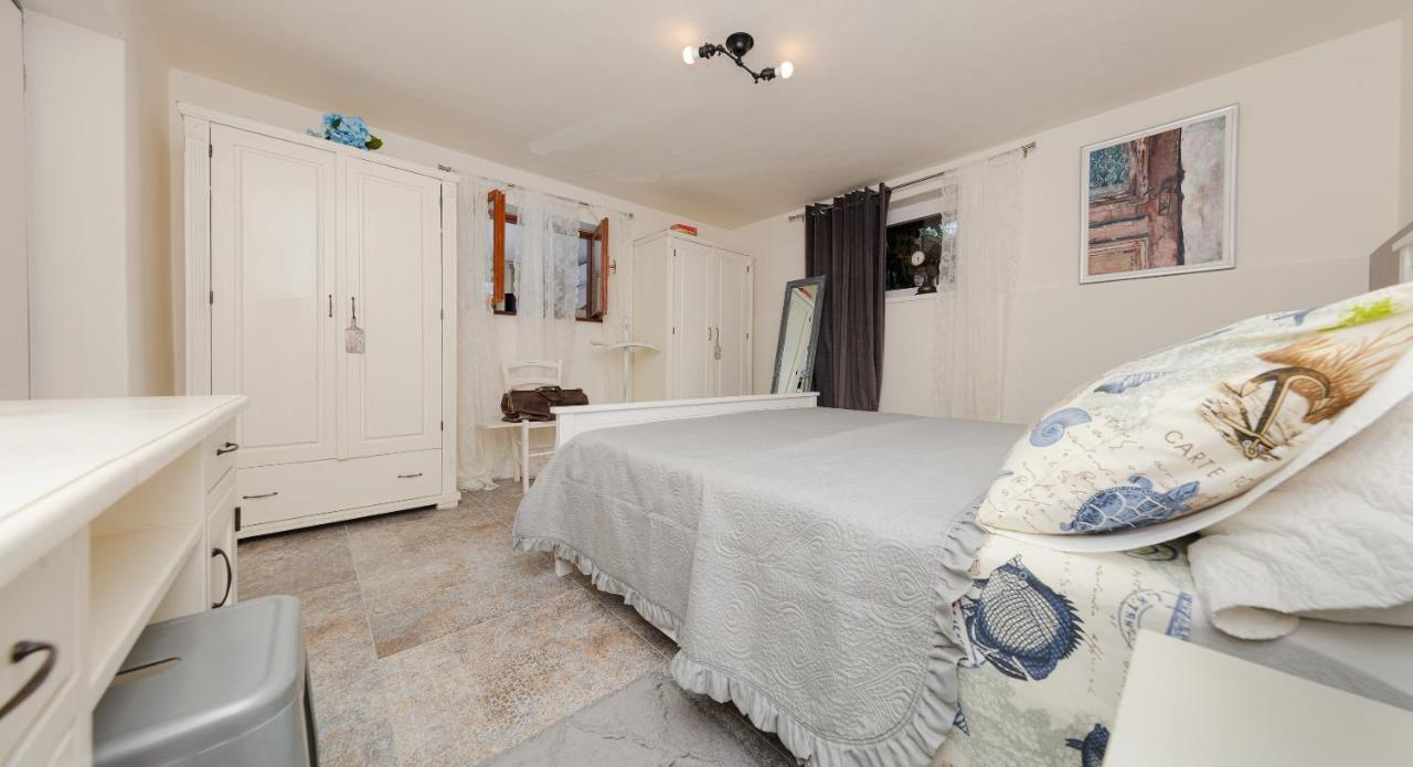 Casa Mia - Apartman Zara Медулин Екстериор снимка