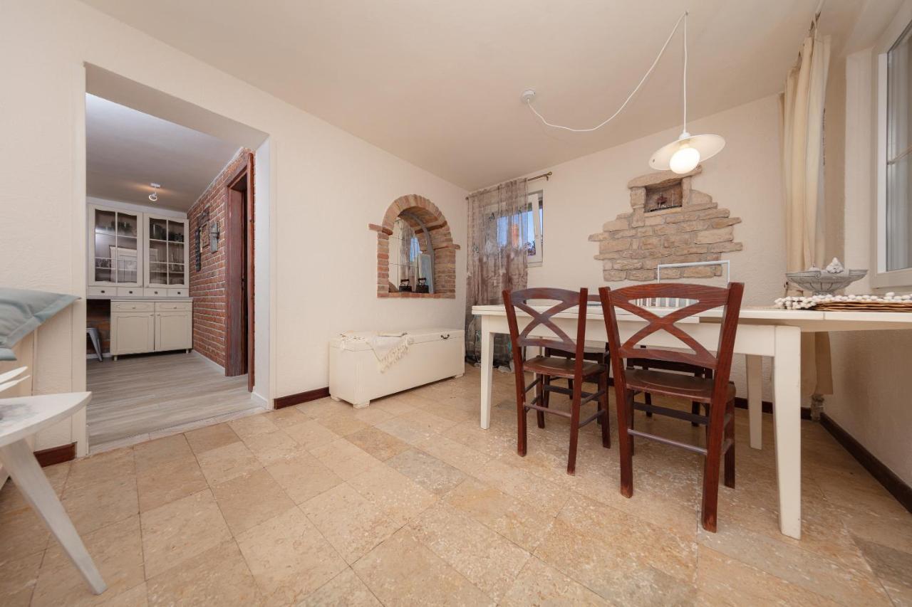 Casa Mia - Apartman Zara Медулин Екстериор снимка