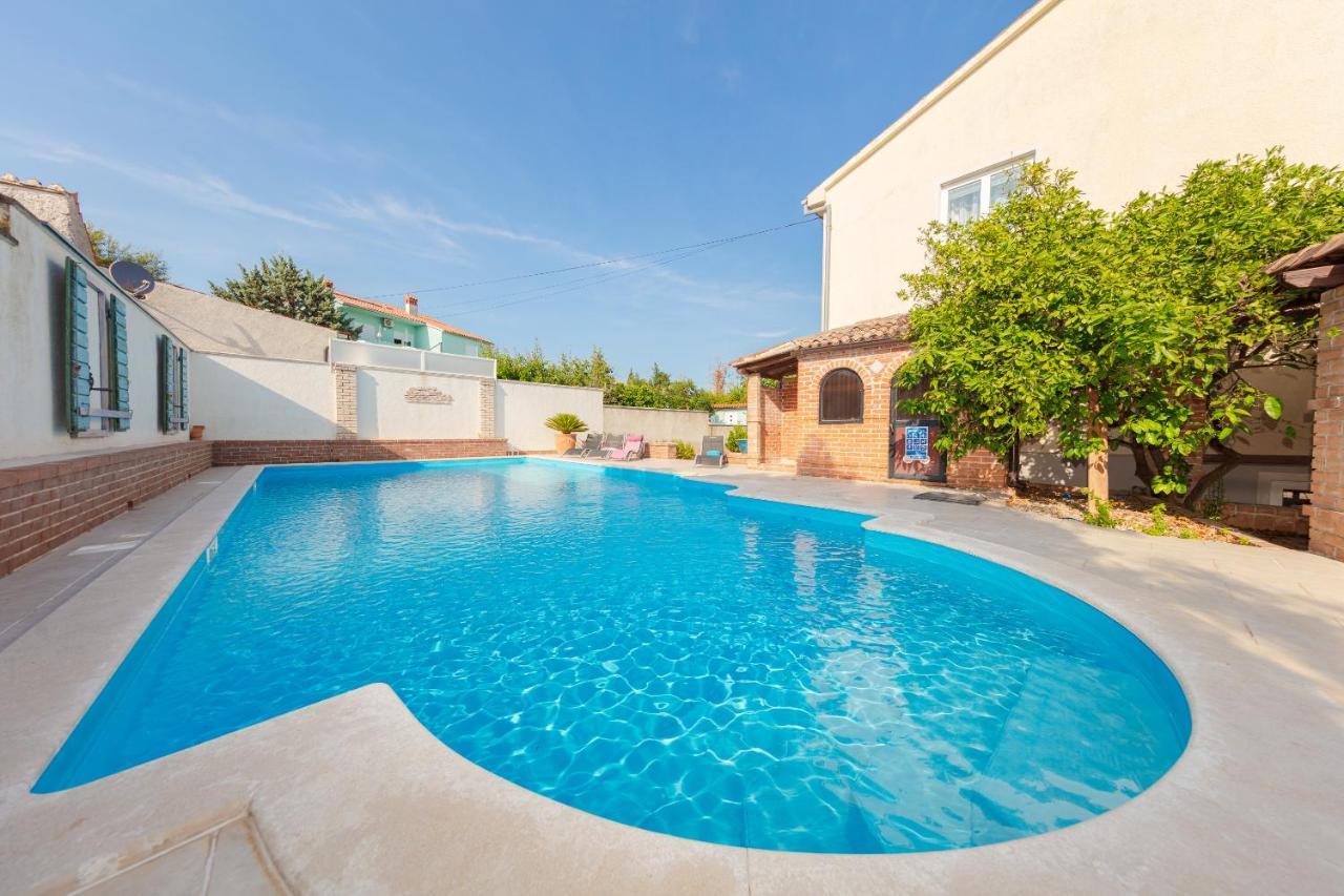 Casa Mia - Apartman Zara Медулин Екстериор снимка