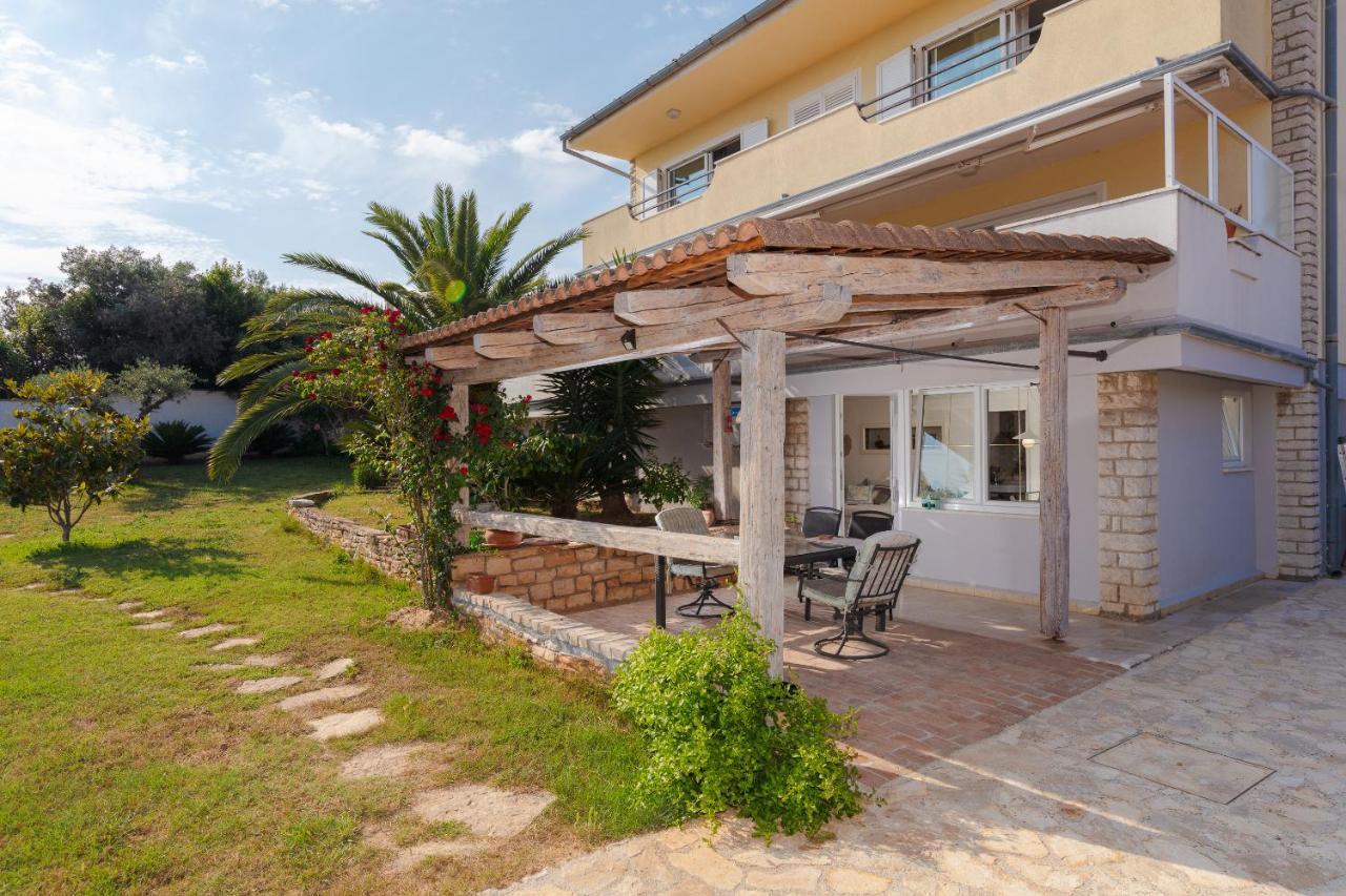Casa Mia - Apartman Zara Медулин Екстериор снимка